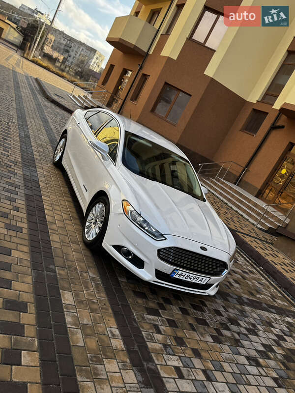 Седан Ford Fusion 2012 в Ізмаїлі