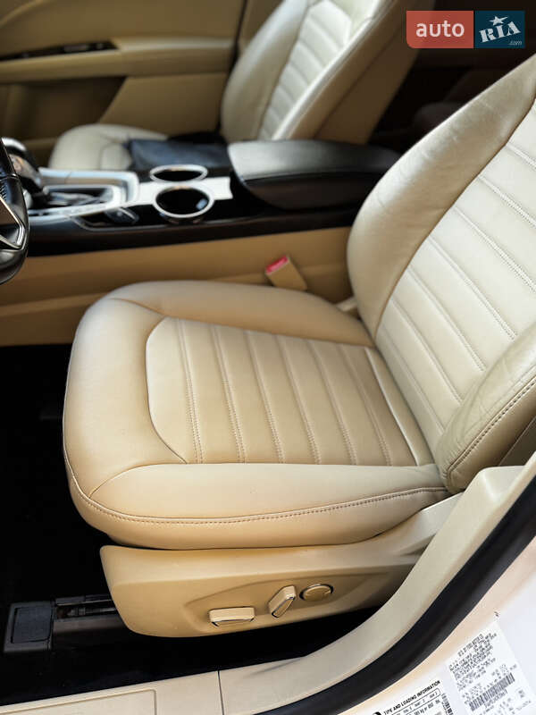 Седан Ford Fusion 2012 в Ізмаїлі