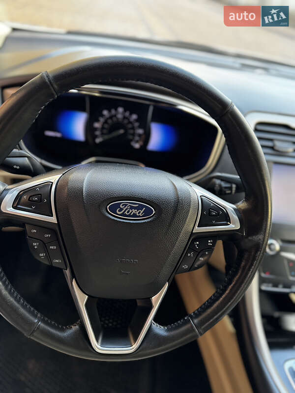 Седан Ford Fusion 2012 в Ізмаїлі