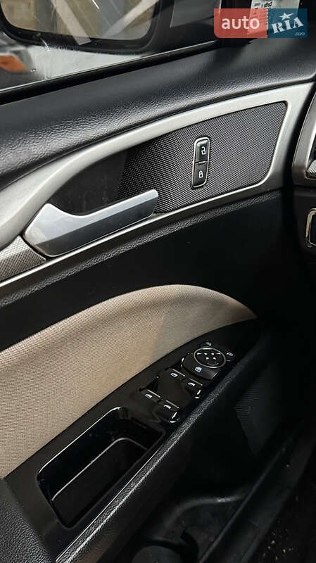 Седан Ford Fusion 2016 в Києві