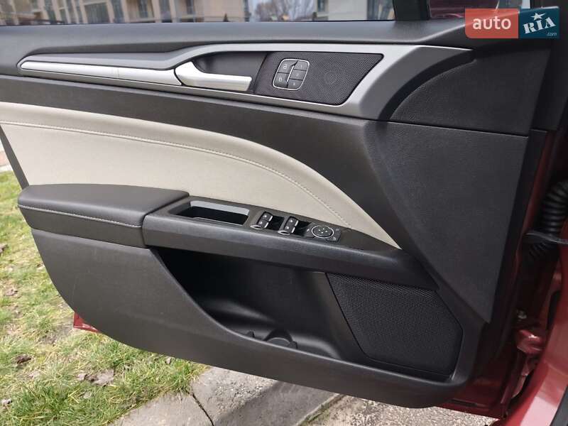 Седан Ford Fusion 2014 в Києві фото 13 Седан Ford Fusion 2014 в Києві