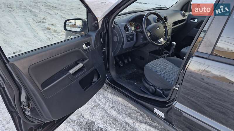 Хетчбек Ford Fusion 2008 в Чернігові