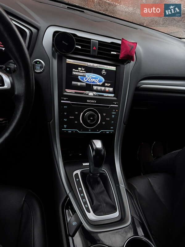 Седан Ford Fusion 2015 в Одесі