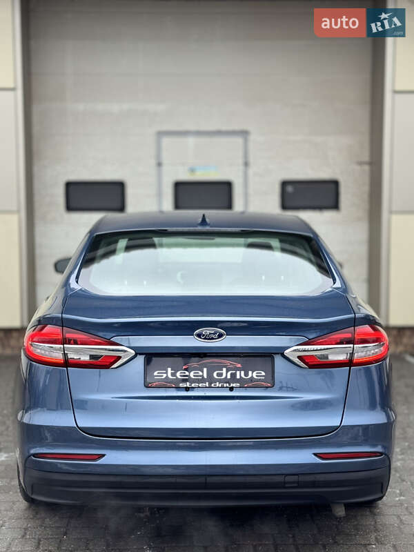 Седан Ford Fusion 2018 в Николаеве