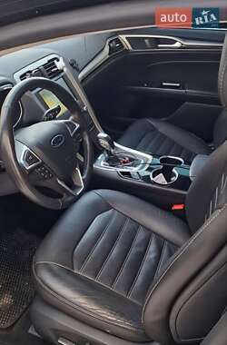 Седан Ford Fusion 2013 в Ровно