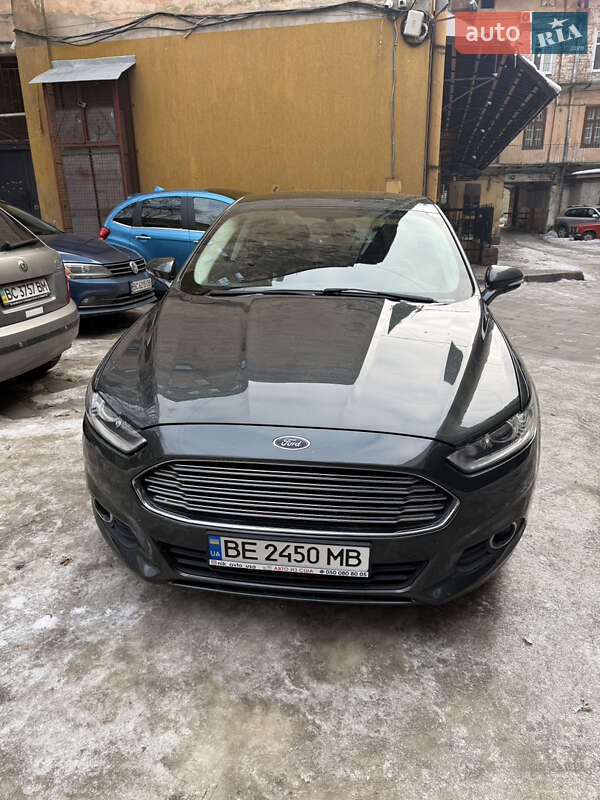Седан Ford Fusion 2014 в Львове