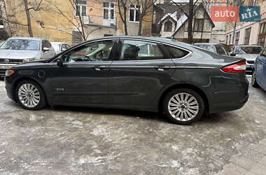 Седан Ford Fusion 2014 в Львове