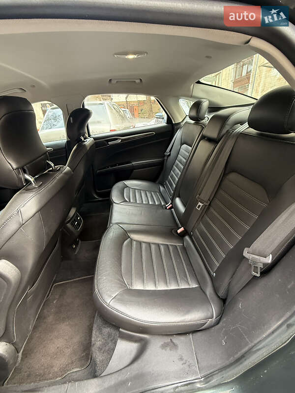 Седан Ford Fusion 2014 в Львове