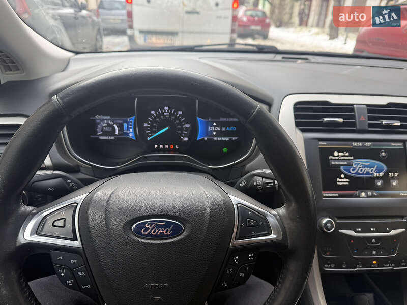 Седан Ford Fusion 2014 в Львове