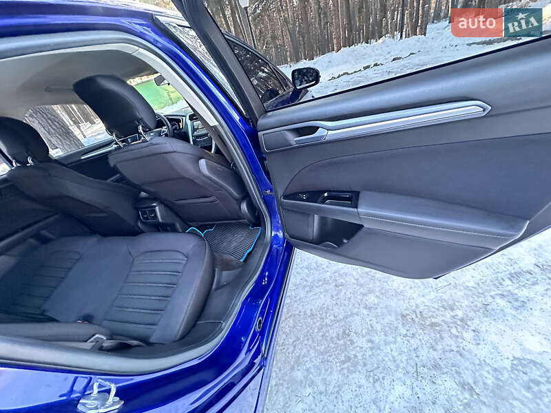 Седан Ford Fusion 2014 в Киеве