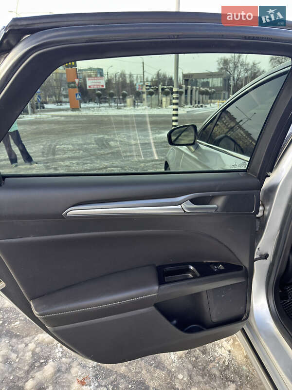 Седан Ford Fusion 2013 в Днепре