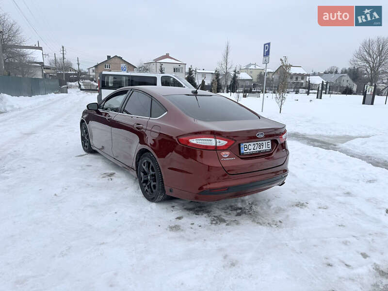 Седан Ford Fusion 2014 в Львові