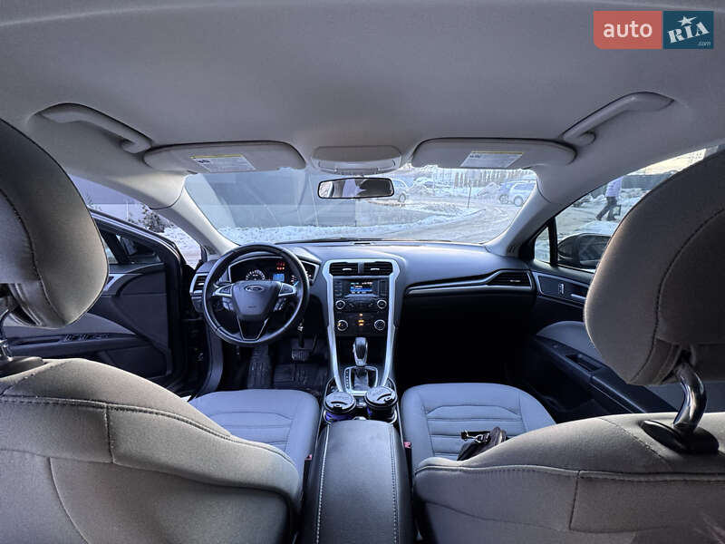 Седан Ford Fusion 2013 в Львові