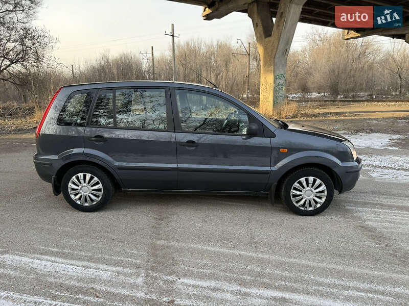 Хетчбек Ford Fusion 2003 в Дніпрі