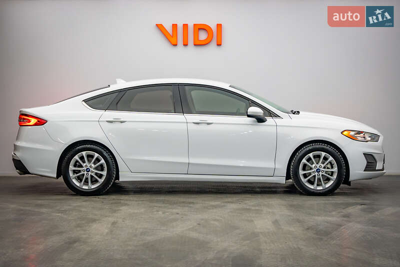 Седан Ford Fusion 2019 в Киеве