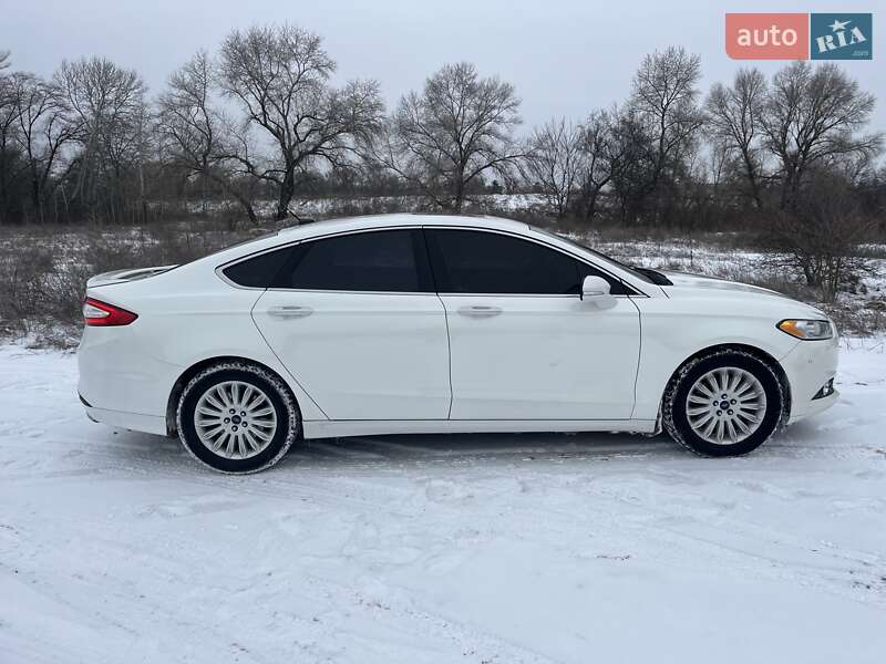 Седан Ford Fusion 2014 в Кременчуці