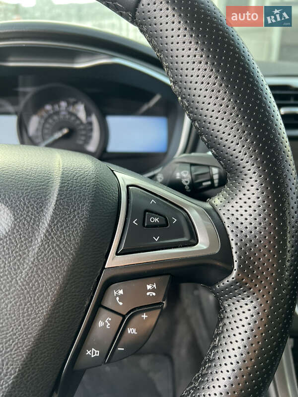 Седан Ford Fusion 2016 в Черкассах