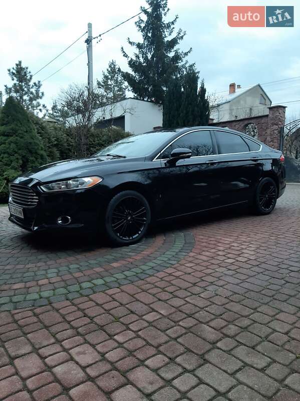 Седан Ford Fusion 2013 в Львові