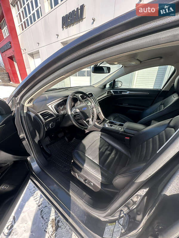 Седан Ford Fusion 2016 в Одесі