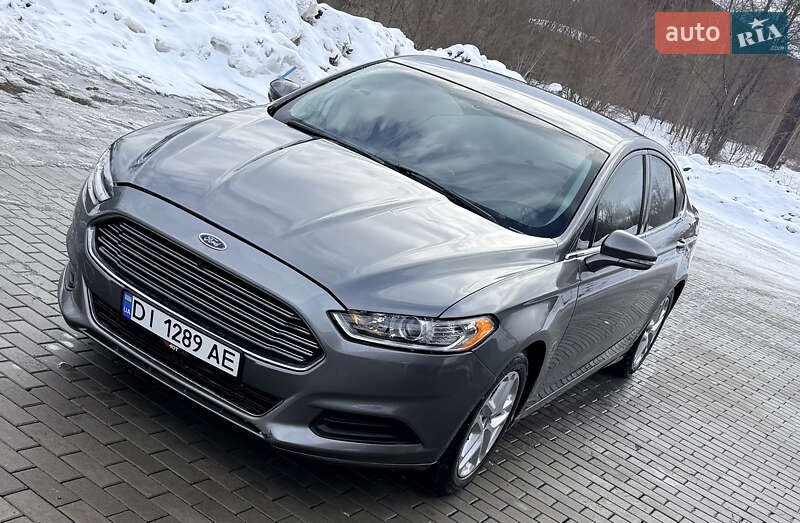 Седан Ford Fusion 2013 в Стрые