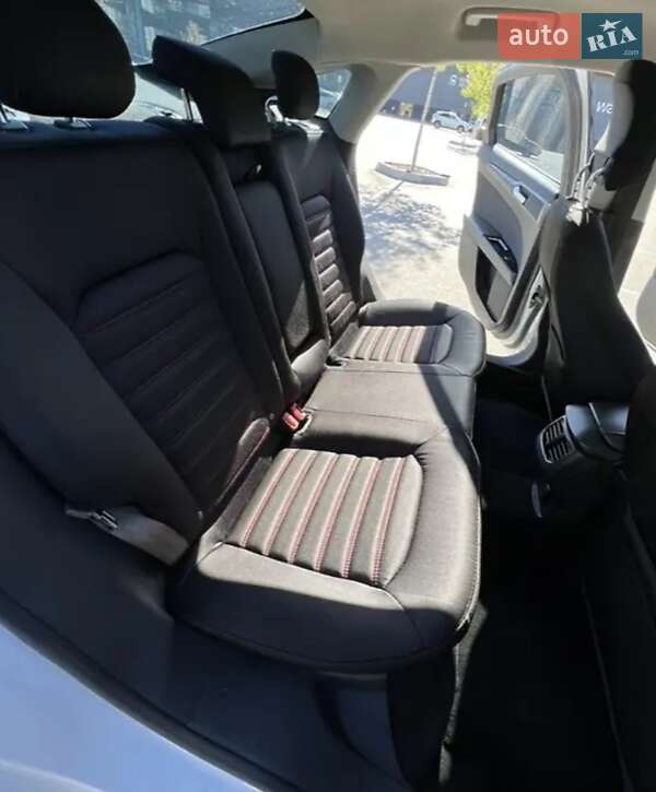 Седан Ford Fusion 2013 в Киеве фото 16 Седан Ford Fusion 2013 в Киеве