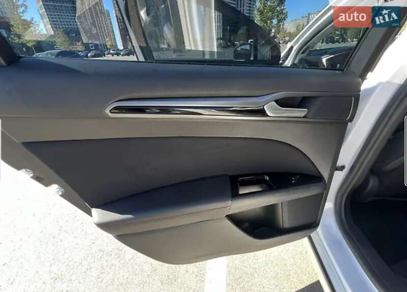 Седан Ford Fusion 2013 в Киеве фото 20 Седан Ford Fusion 2013 в Киеве