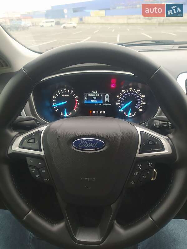Седан Ford Fusion 2015 в Вінниці