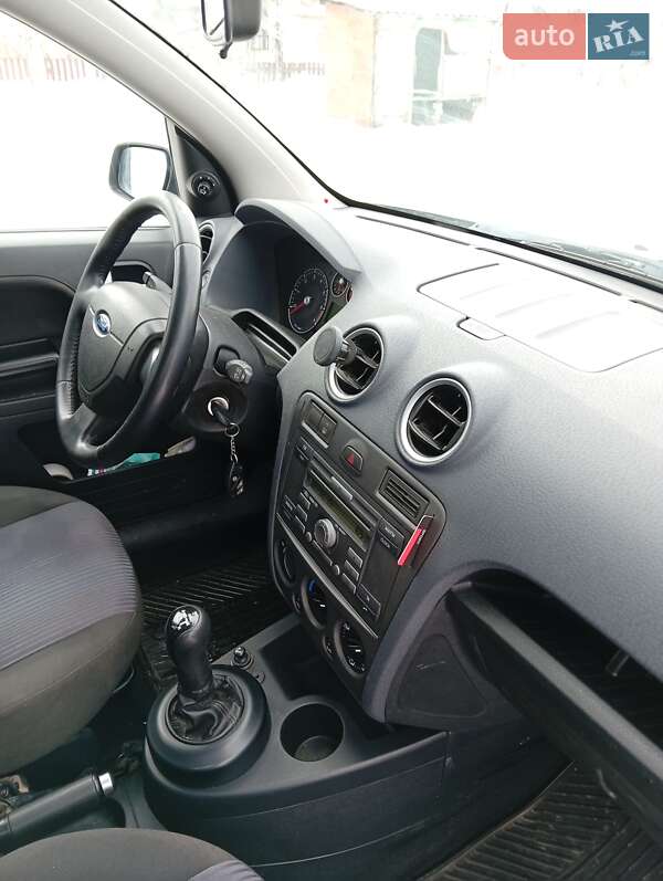 Хетчбек Ford Fusion 2008 в Луцьку