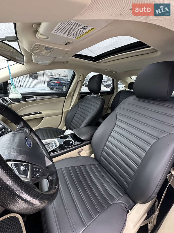 Седан Ford Fusion 2012 в Чернигове