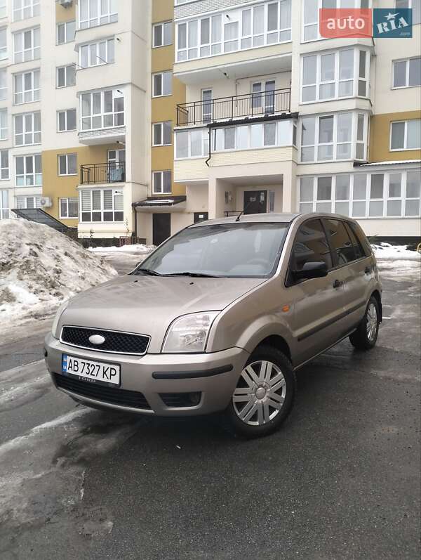 Хэтчбек Ford Fusion 2003 в Виннице