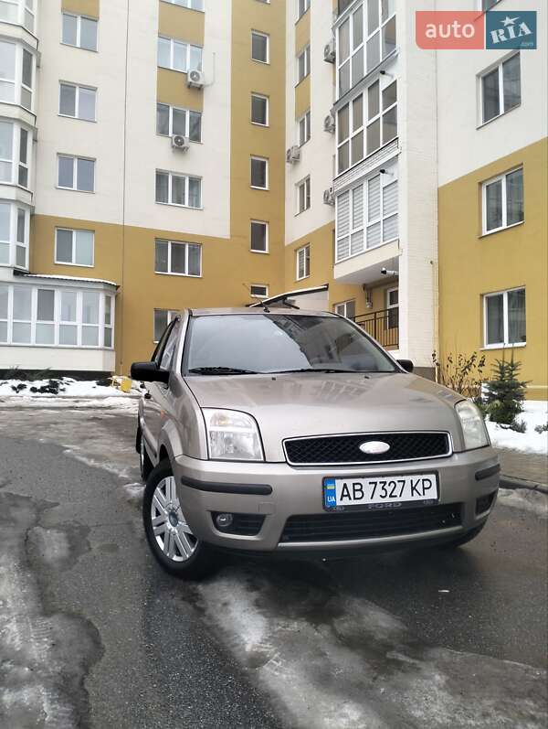 Хэтчбек Ford Fusion 2003 в Виннице