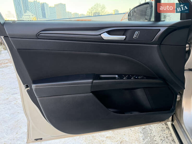 Седан Ford Fusion 2018 в Киеве фото 8 Седан Ford Fusion 2018 в Киеве