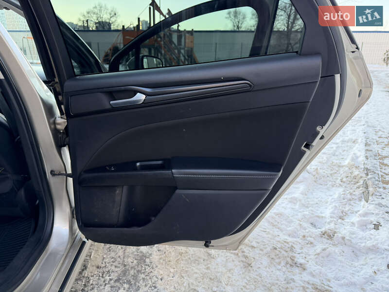 Седан Ford Fusion 2018 в Киеве фото 14 Седан Ford Fusion 2018 в Киеве