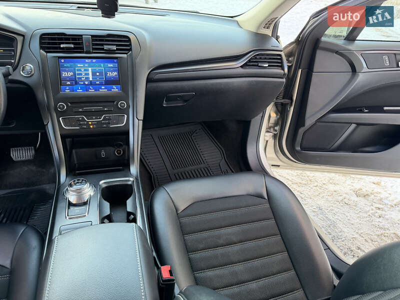 Седан Ford Fusion 2018 в Киеве фото 20 Седан Ford Fusion 2018 в Киеве