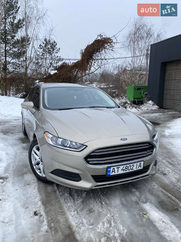 Седан Ford Fusion 2015 в Житомирі
