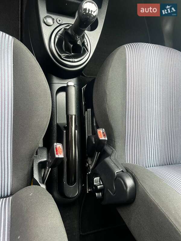 Хэтчбек Ford Fusion 2011 в Кременчуге фото 17 Хэтчбек Ford Fusion 2011 в Кременчуге