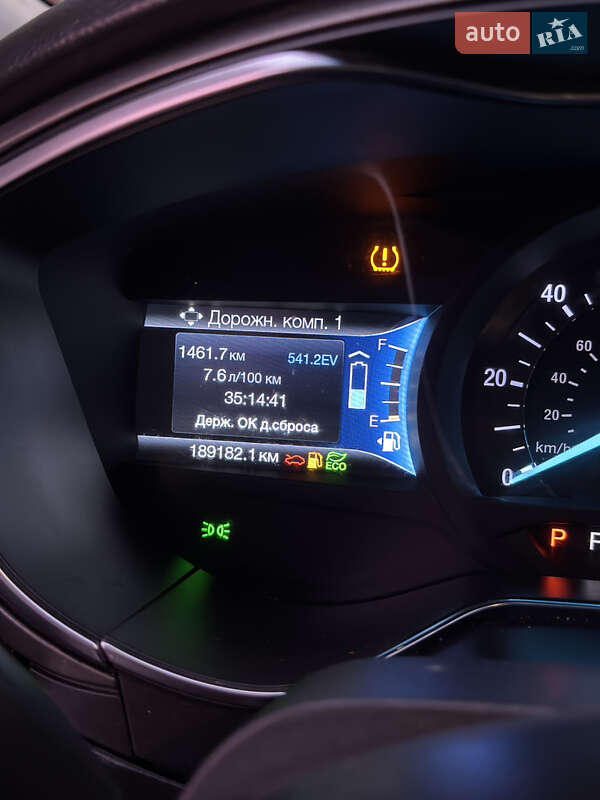 Седан Ford Fusion 2017 в Дубно