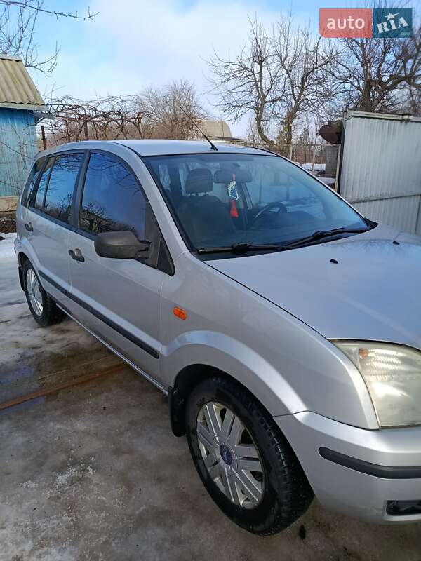 Хэтчбек Ford Fusion 2004 в Каневе фото 3 Хэтчбек Ford Fusion 2004 в Каневе