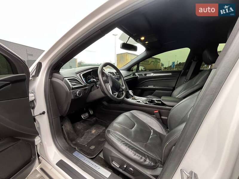 Седан Ford Fusion 2015 в Миколаєві