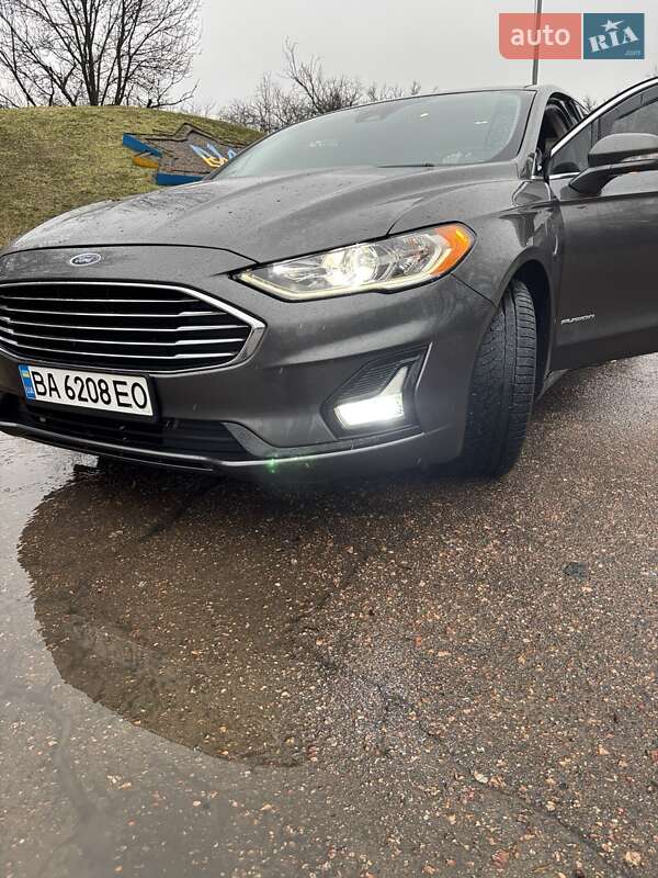Седан Ford Fusion 2019 в Кропивницком