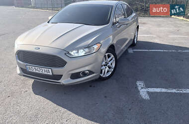 Седан Ford Fusion 2015 в Ужгороді