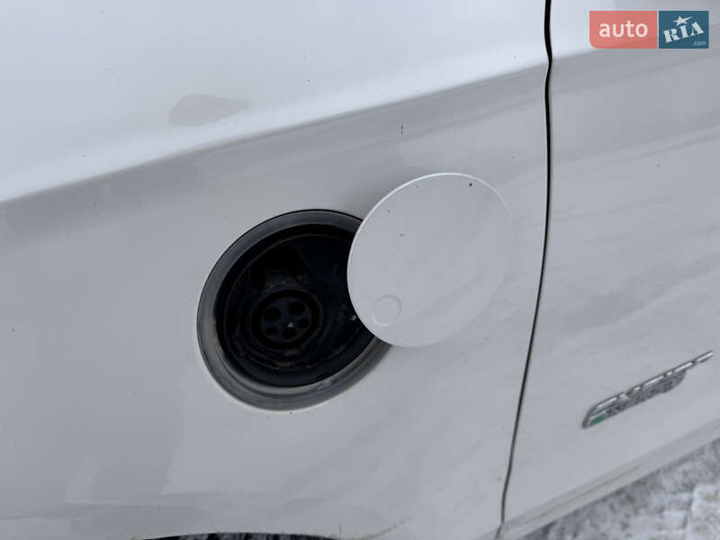 Седан Ford Fusion 2015 в Киеве