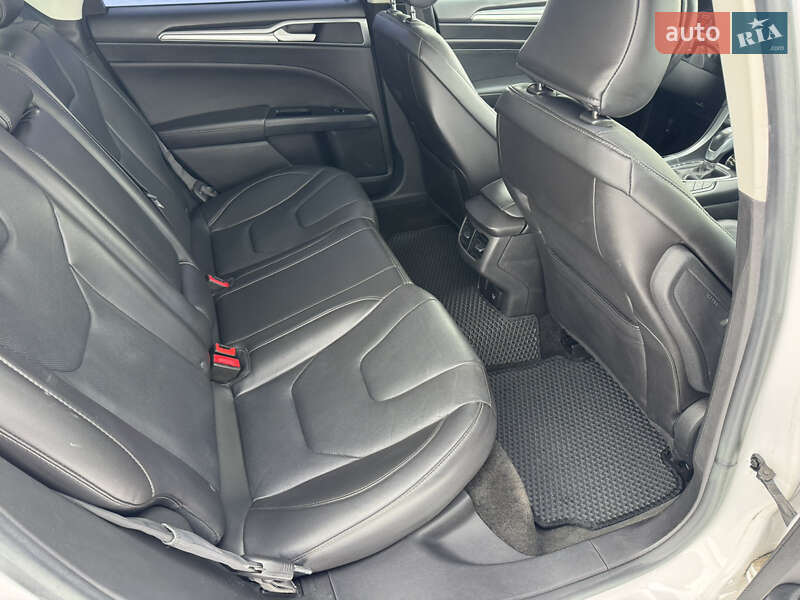 Седан Ford Fusion 2015 в Киеве