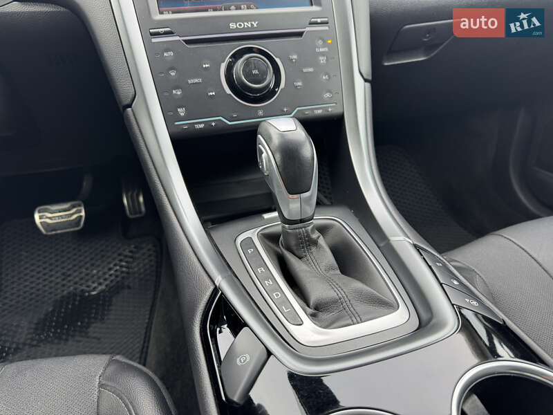 Седан Ford Fusion 2015 в Киеве