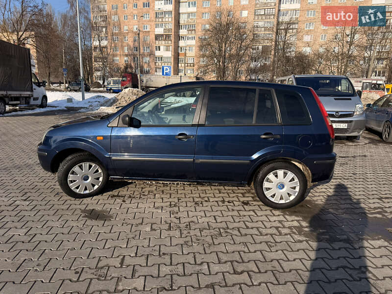 Хэтчбек Ford Fusion 2003 в Ивано-Франковске
