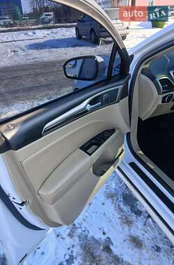 Седан Ford Fusion 2014 в Хмельницькому