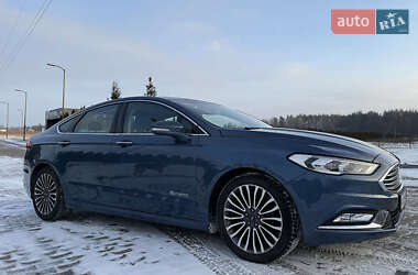 Седан Ford Fusion 2017 в Львове