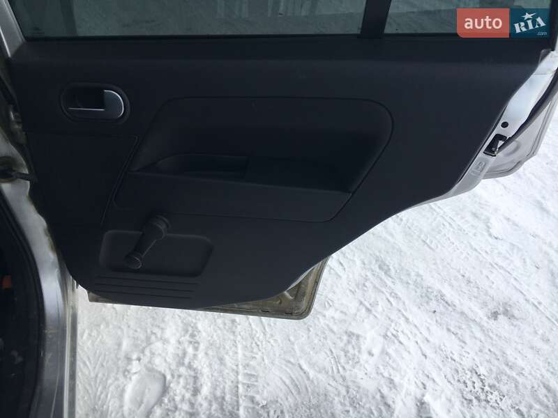 Хетчбек Ford Fusion 2010 в Києві