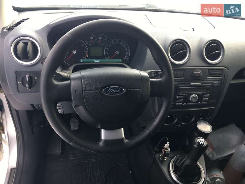 Хетчбек Ford Fusion 2010 в Києві