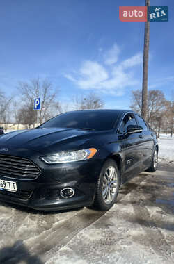 Седан Ford Fusion 2015 в Тыврове